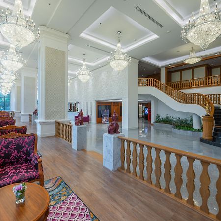 The Empress Premier Chiang Mai - Sha Extra Plus Bagian luar foto Lobby