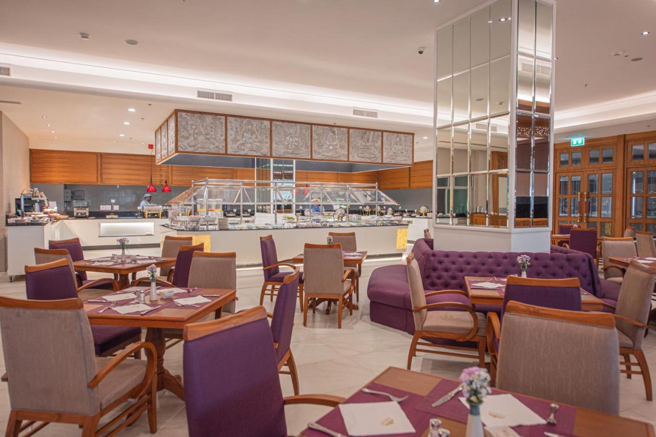 The Empress Premier Chiang Mai - Sha Extra Plus Bagian luar foto The restaurant