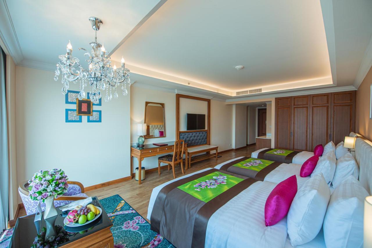 The Empress Premier Chiang Mai - Sha Extra Plus Bagian luar foto Deluxe Suite