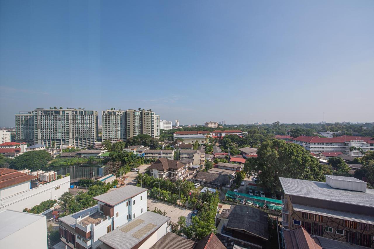 The Empress Premier Chiang Mai - Sha Extra Plus Bagian luar foto View of the district