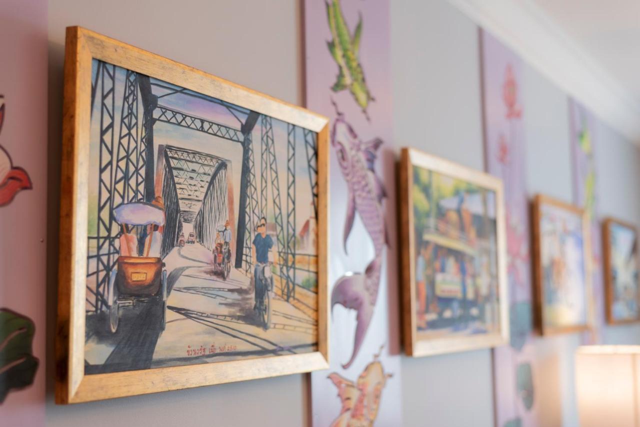 The Empress Premier Chiang Mai - Sha Extra Plus Bagian luar foto Artwork by local artists