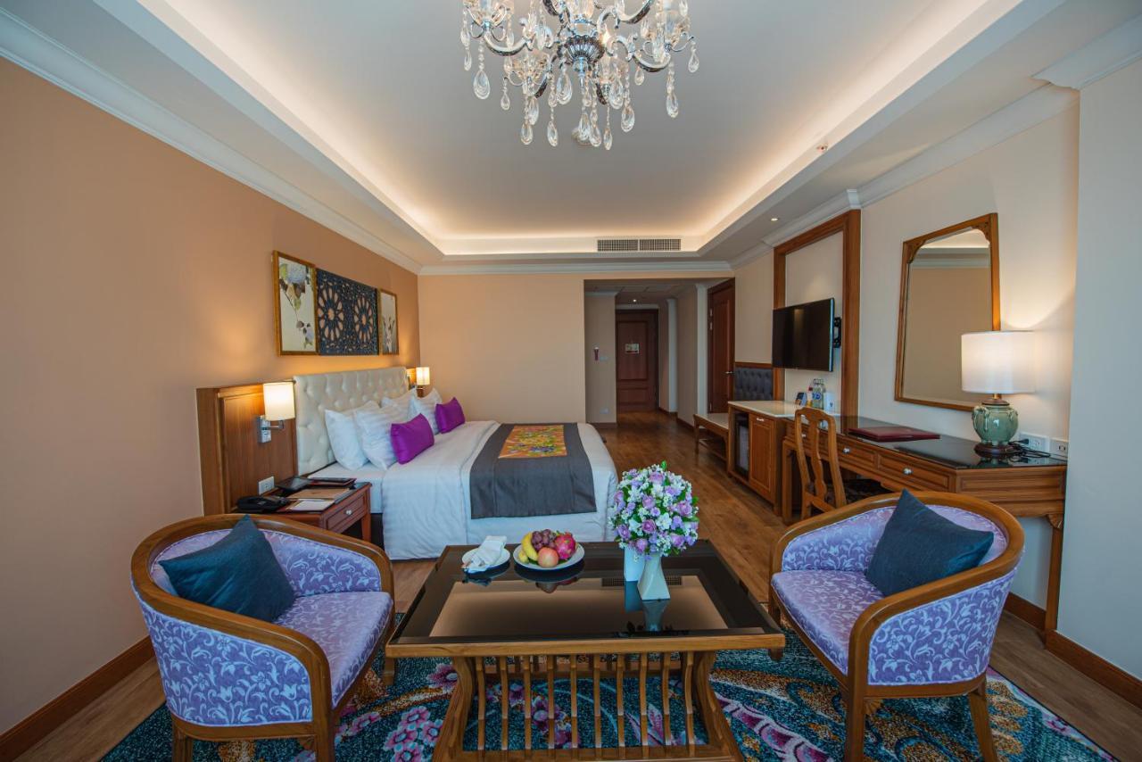 The Empress Premier Chiang Mai - Sha Extra Plus Bagian luar foto Deluxe Room